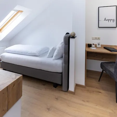 Hotel Self-check In Vino Q Zistersdorf
