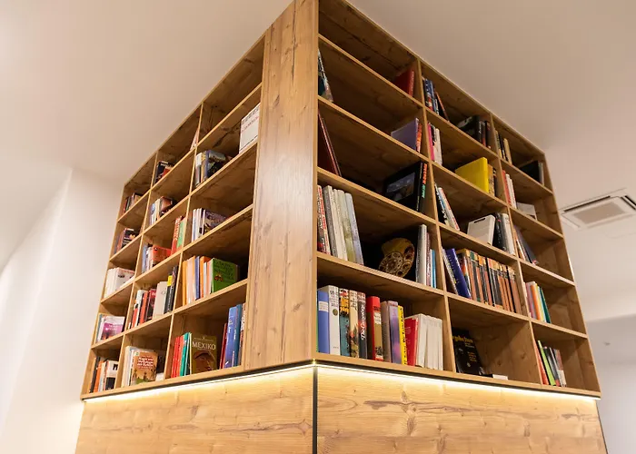 Отель Self-check-in Vinoq Zistersdorf