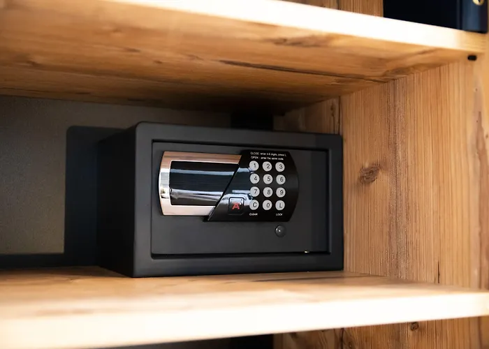 Отель Self-check-in Vinoq 3*