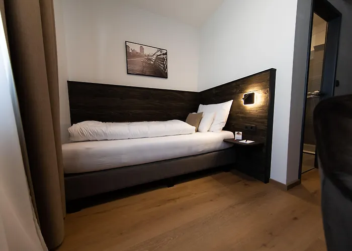 Отель Self-check-in Vinoq 3*